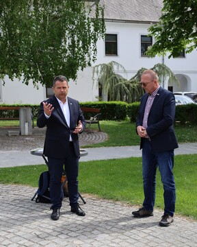 2025-04-22 11-10-44 - 1I5A2605